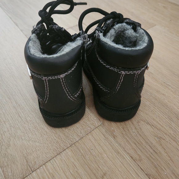 UNBRANDED | Must have boots for little walkers! - Picture 6 of 7